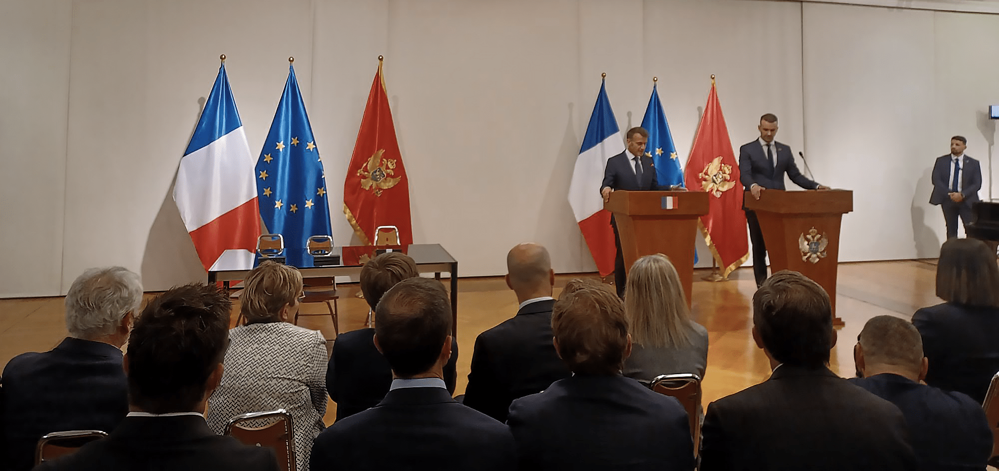 Picture of French President Emmanual Macron and Montenegro Prime Minister Milojko Spajić