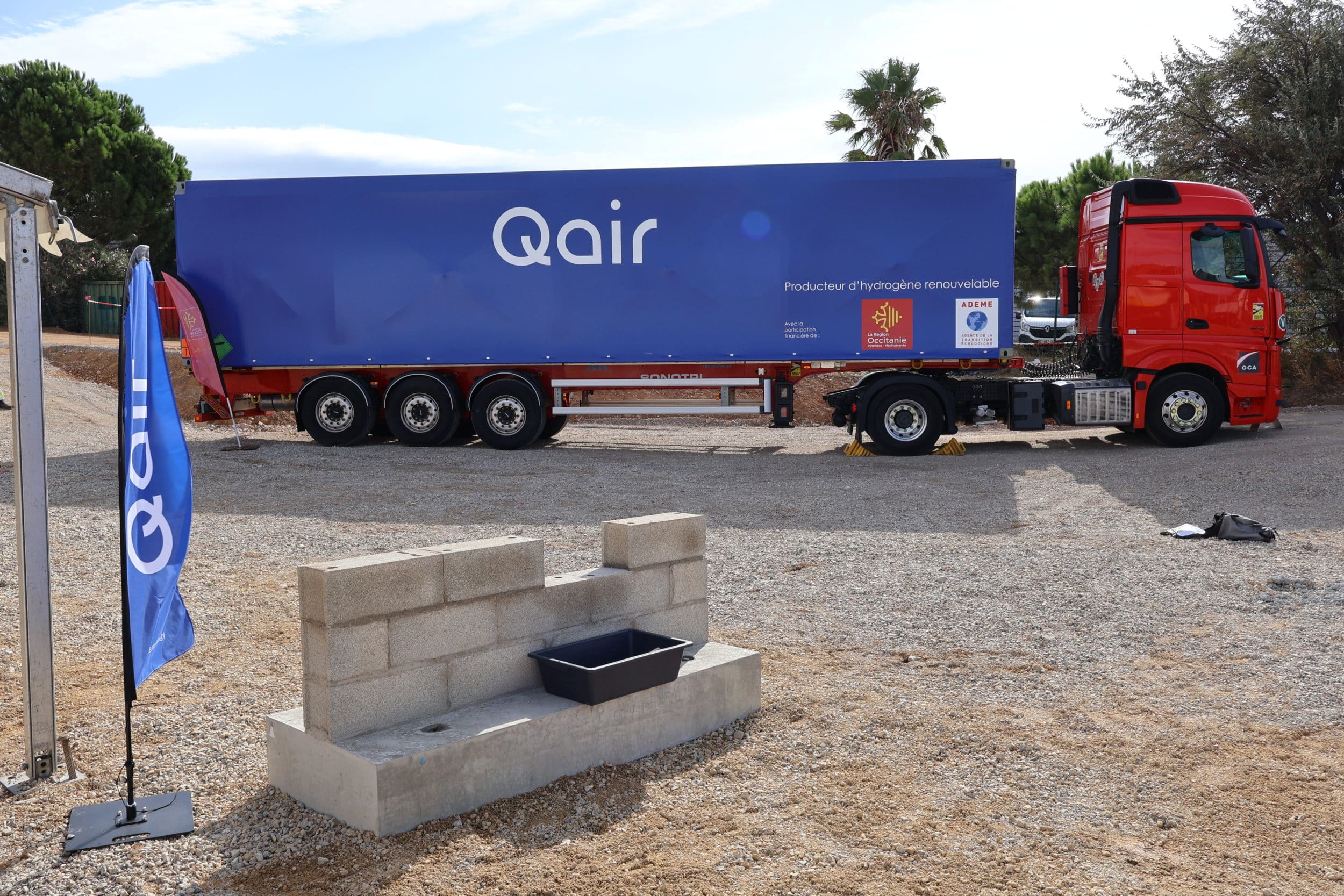 Qair truck powered by renewable hydrogen